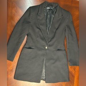 Zara Women's Elegant Black Blazer